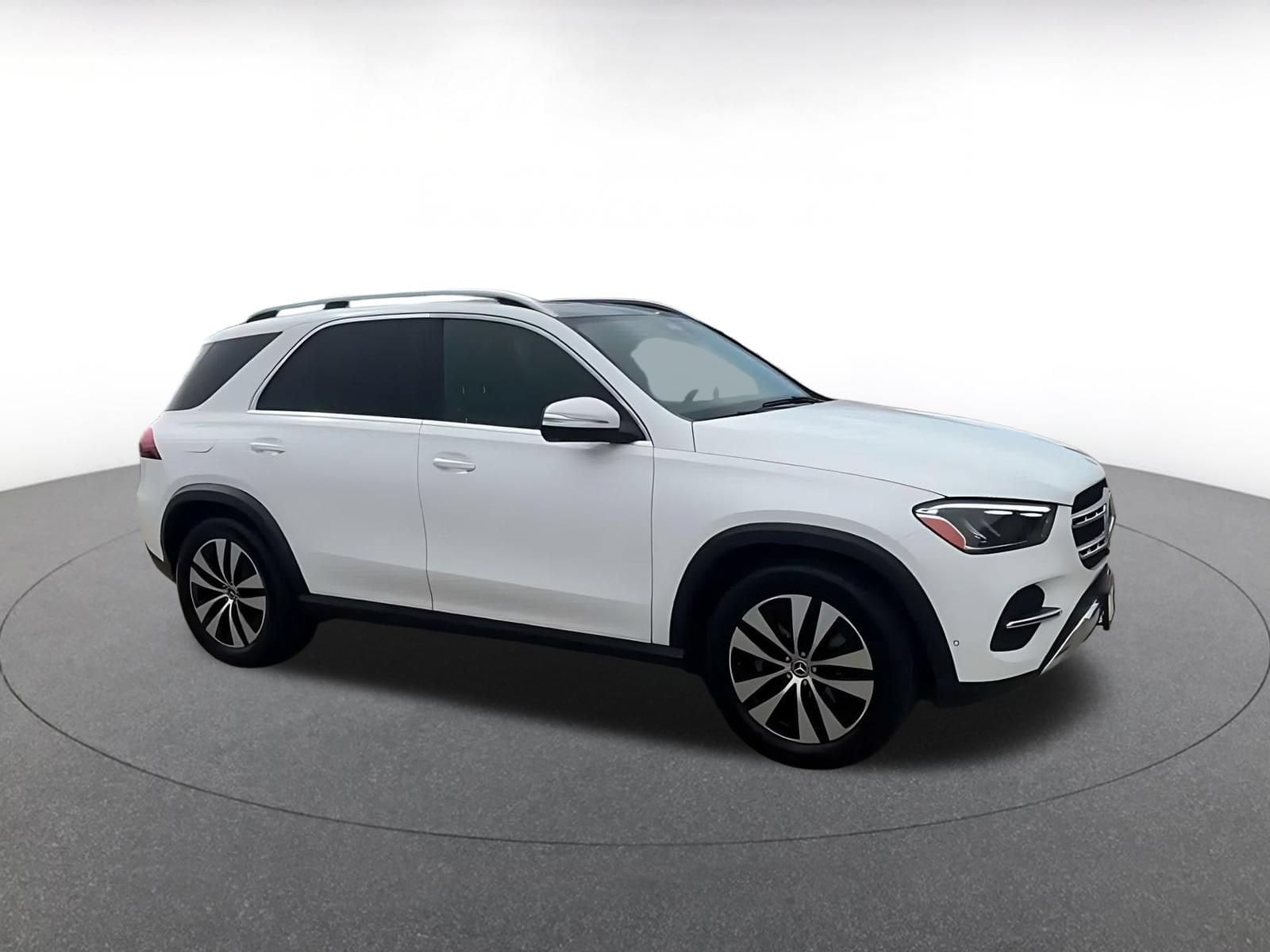 Thumbnail: 2026 Mercedes-Benz GLE - 2
