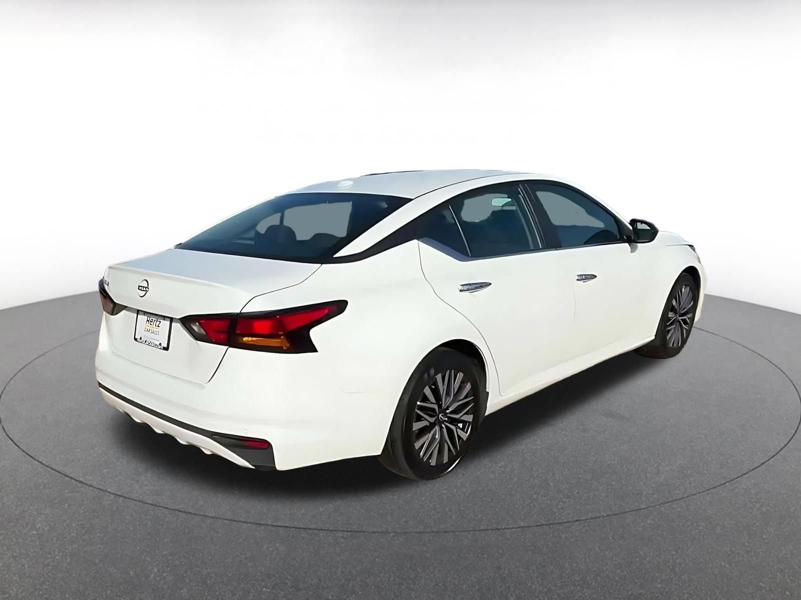 Thumbnail: 2025 Nissan Altima - 12