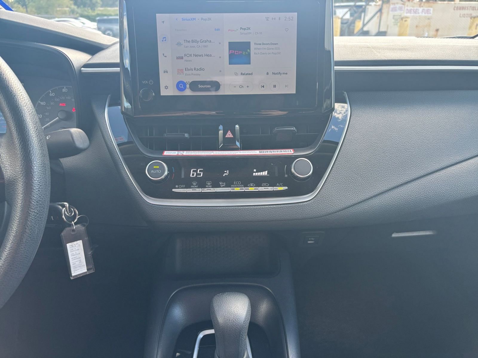 Thumbnail: 2025 Toyota Corolla - 18