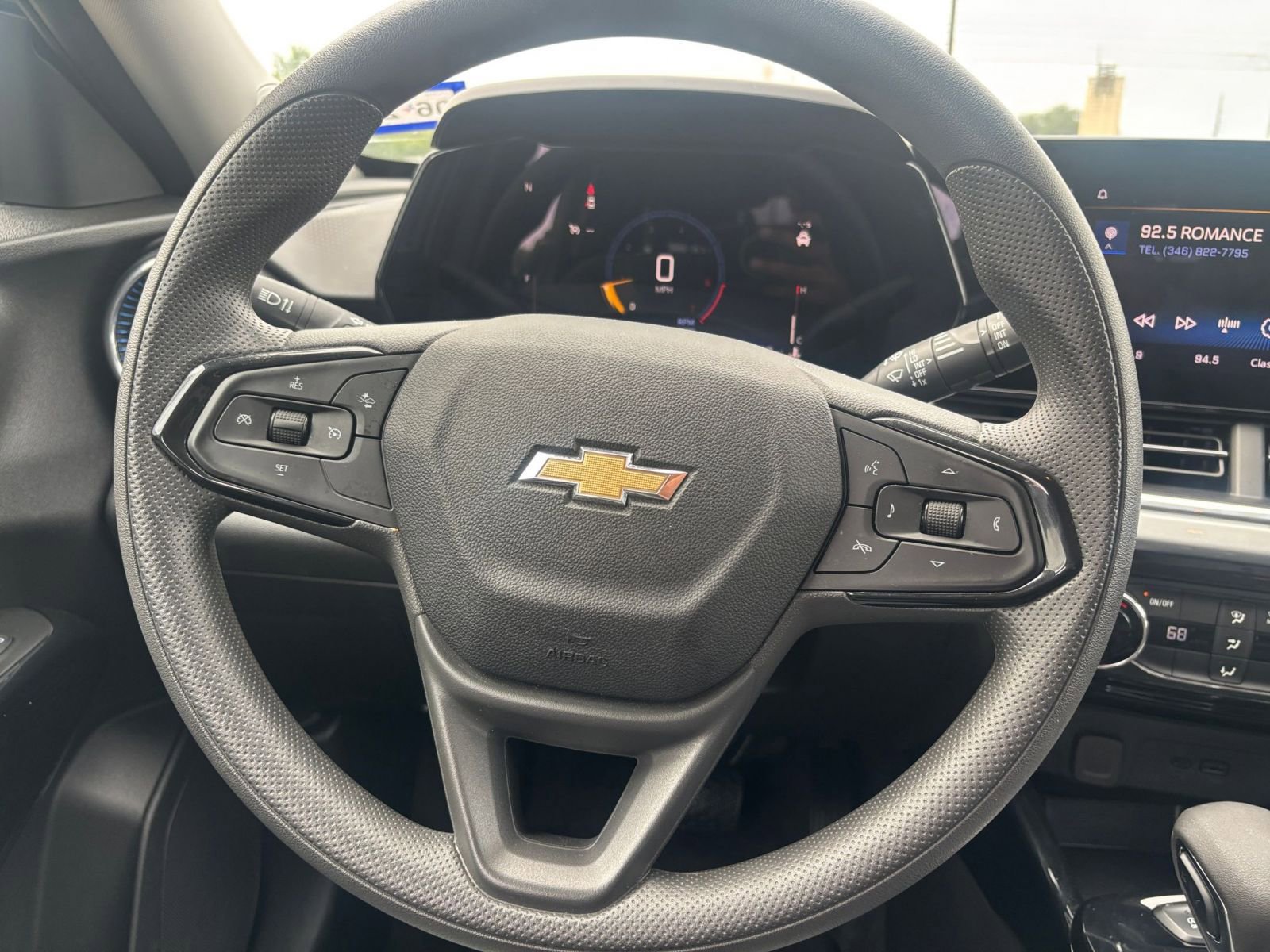 Thumbnail: 2025 Chevrolet Trax - 27