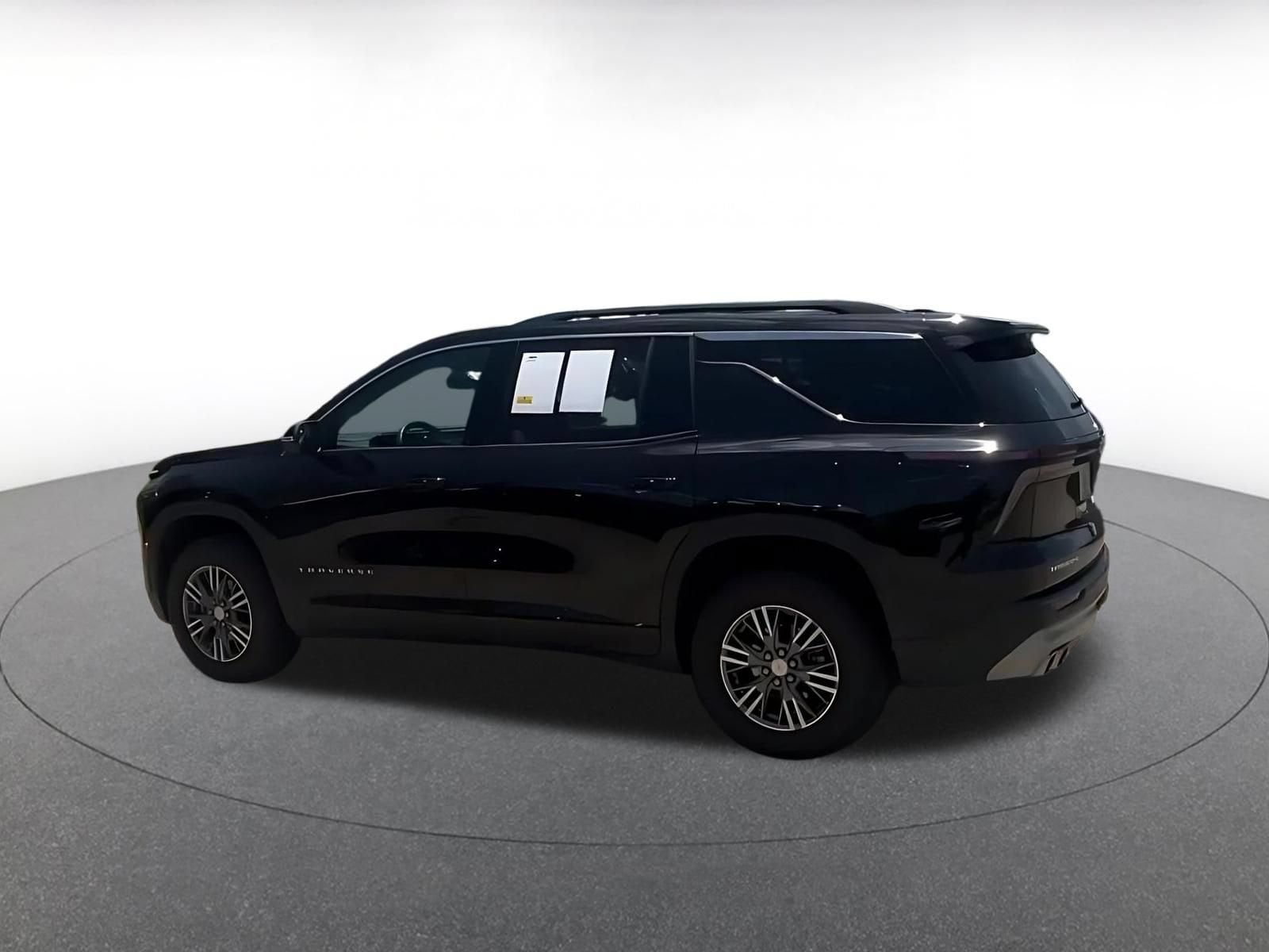 Thumbnail: 2025 Chevrolet Traverse - 10