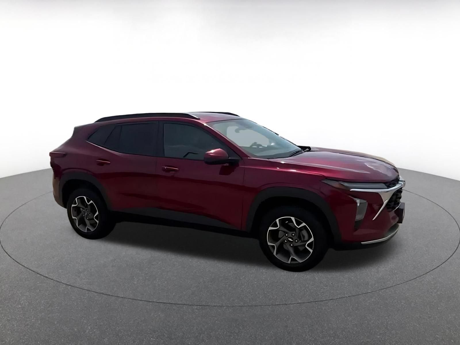 Thumbnail: 2025 Chevrolet Trax - 2
