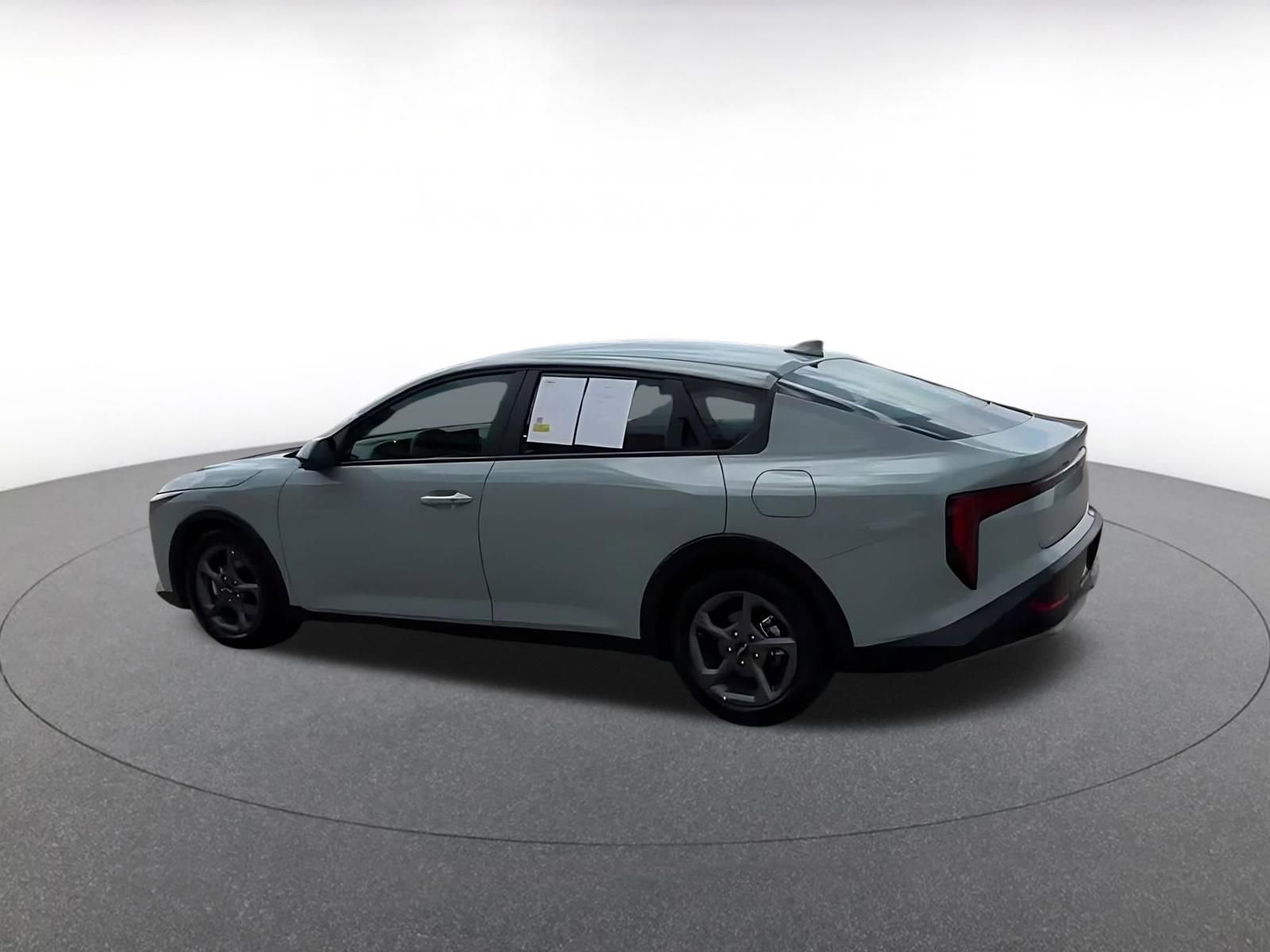 Thumbnail: 2025 Kia K4 - 10