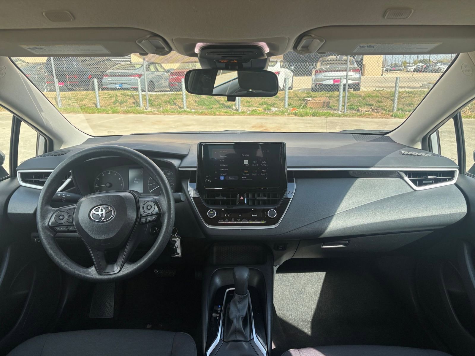 Thumbnail: 2025 Toyota Corolla - 31