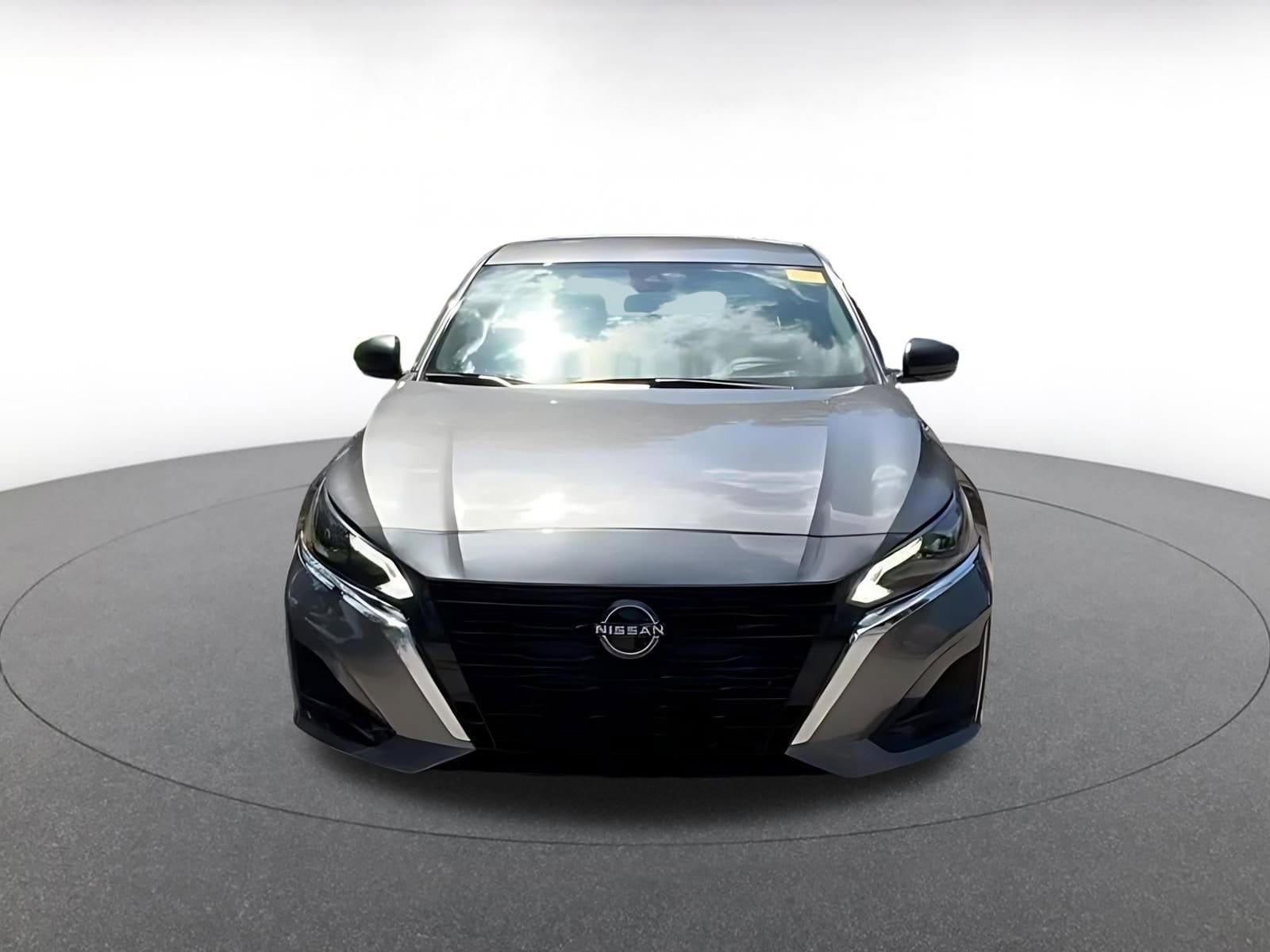 Thumbnail: 2025 Nissan Altima - 4