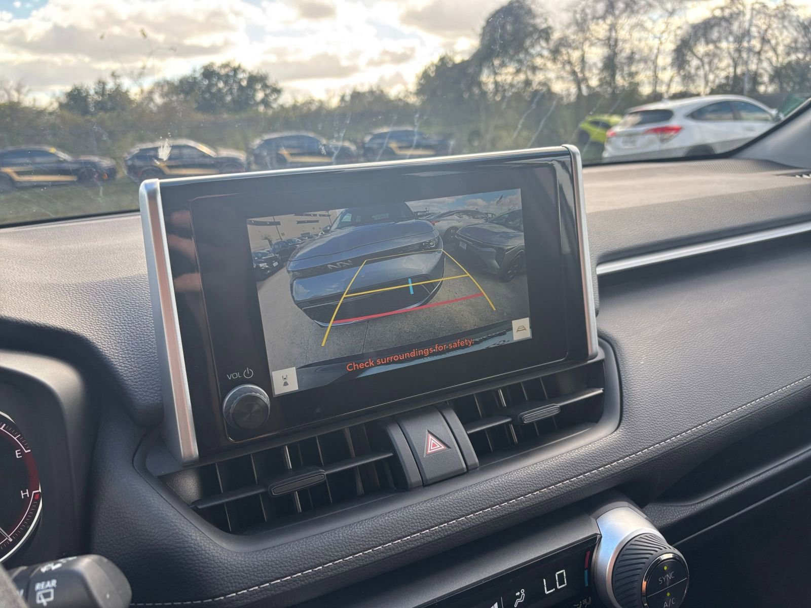 Thumbnail: 2025 Toyota RAV4 - 17