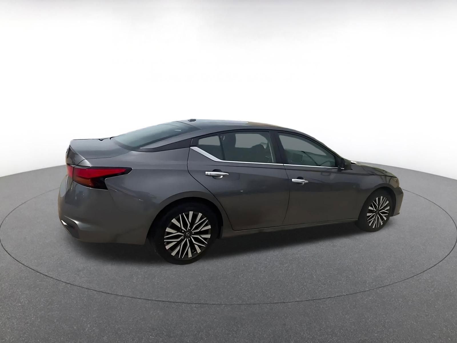 Thumbnail: 2025 Nissan Altima - 15