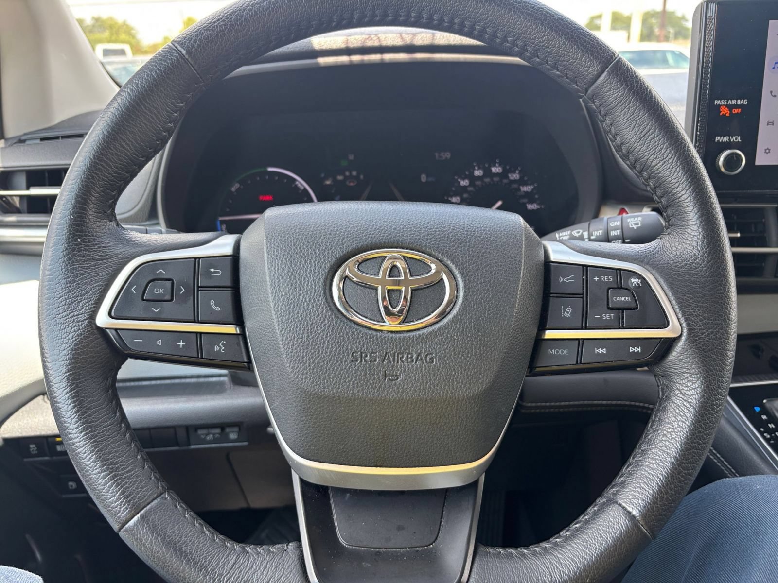 Thumbnail: 2025 Toyota Sienna - 28