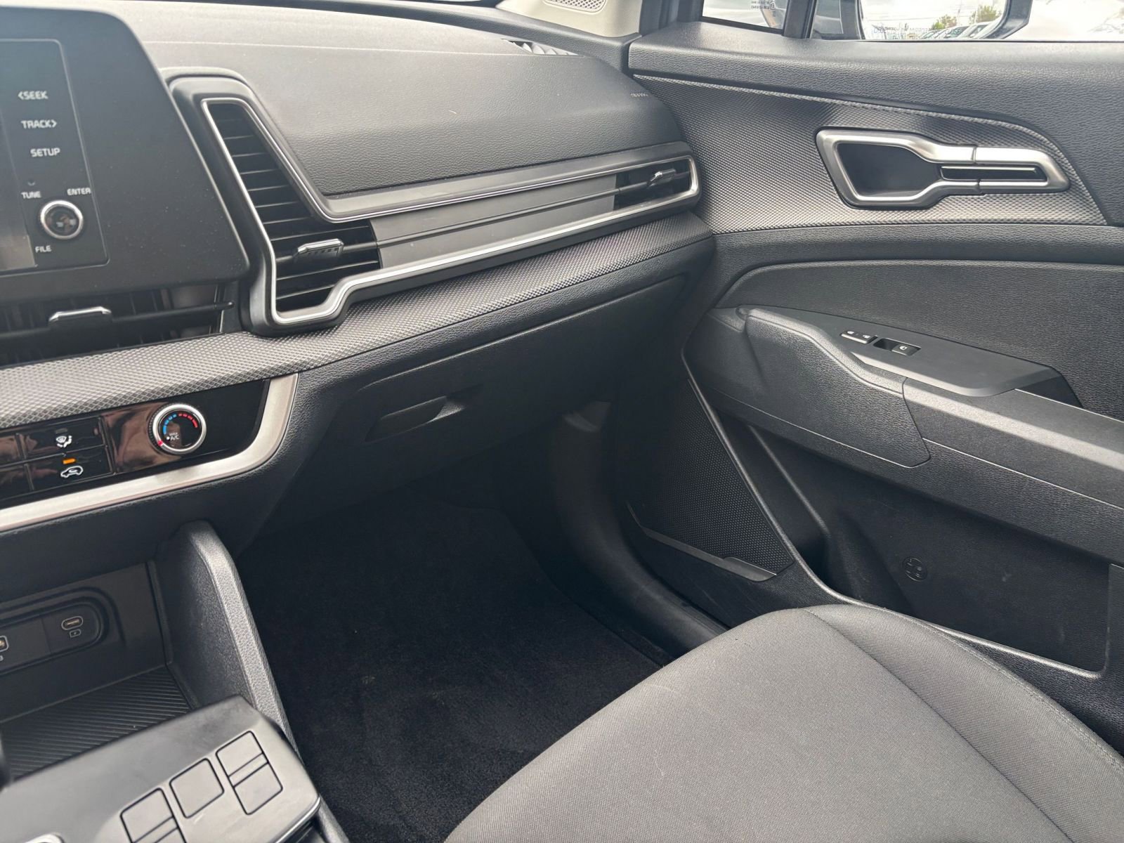 Thumbnail: 2025 Kia Sportage - 32