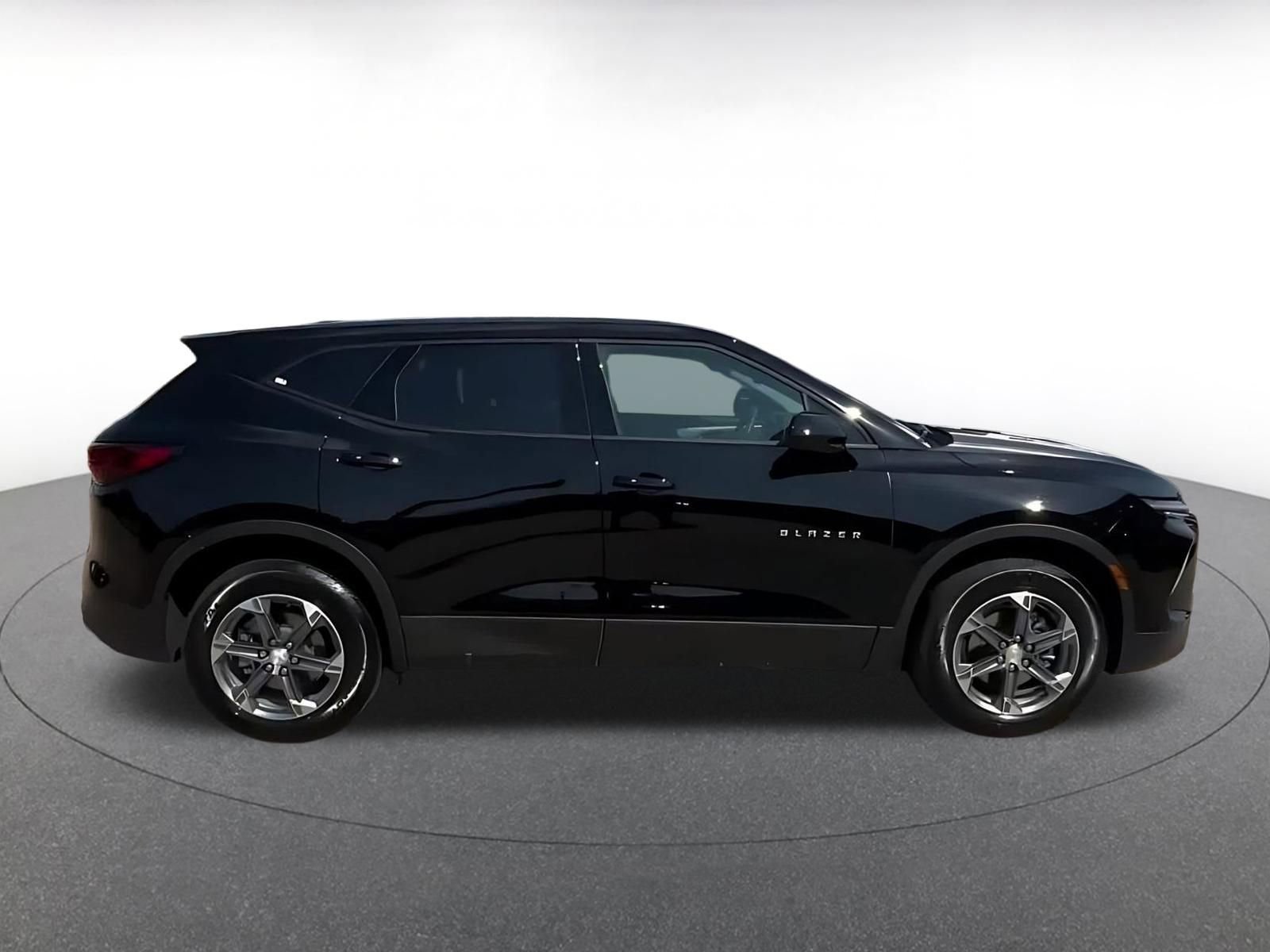 Thumbnail: 2025 Chevrolet Blazer - 9