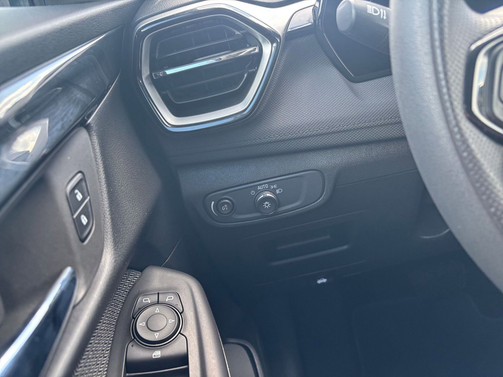 Thumbnail: 2025 Chevrolet TrailBlazer - 32