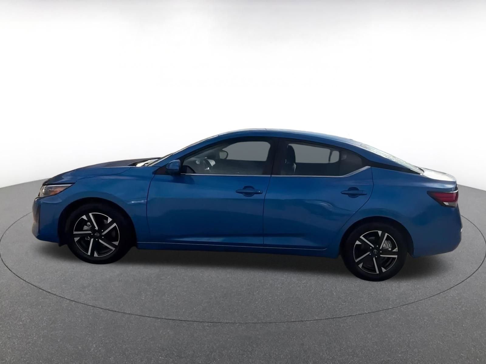 Thumbnail: 2025 Nissan Sentra - 10