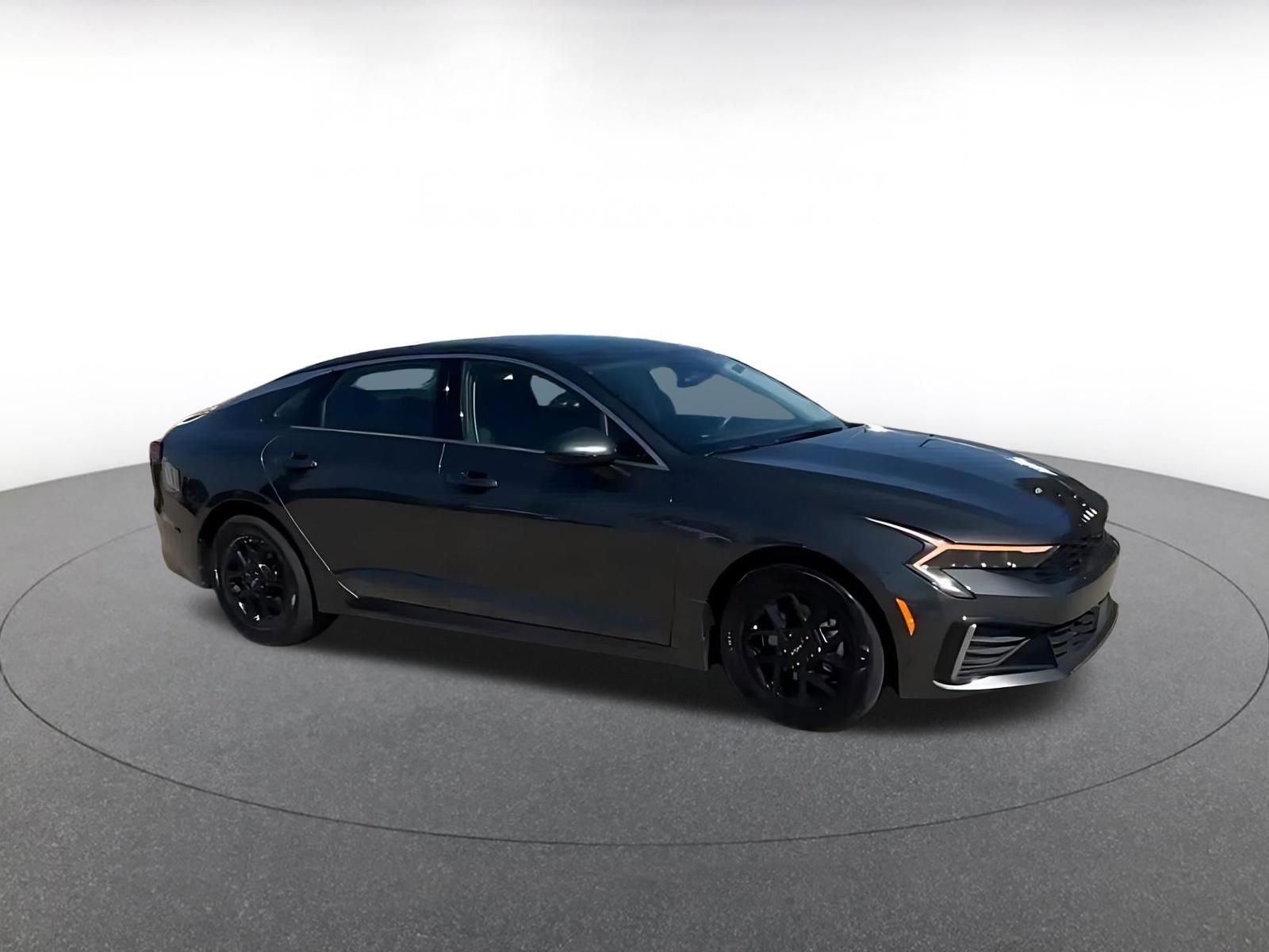 Thumbnail: 2025 Kia K5 - 2