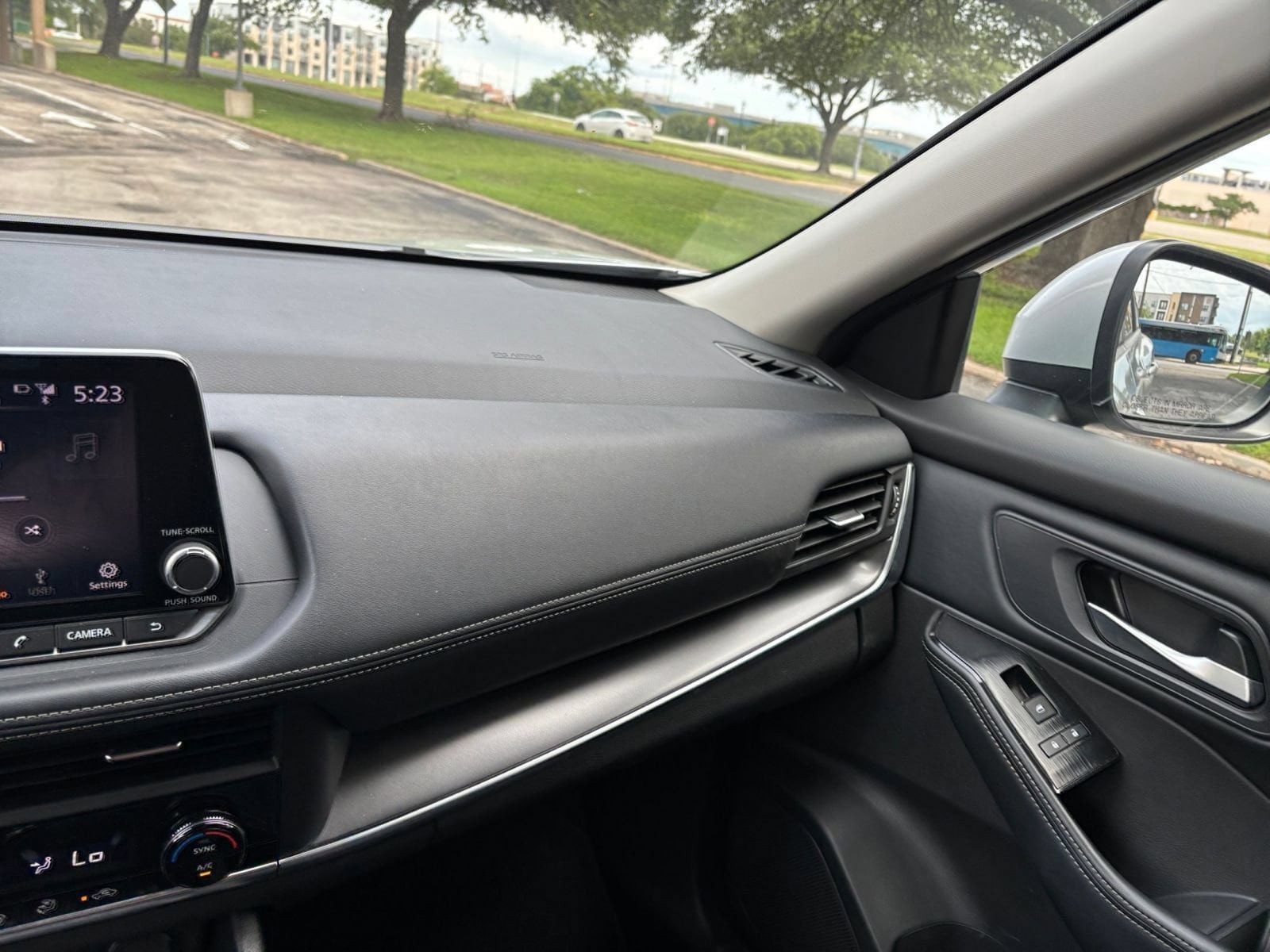 Thumbnail: 2025 Nissan Rogue - 25