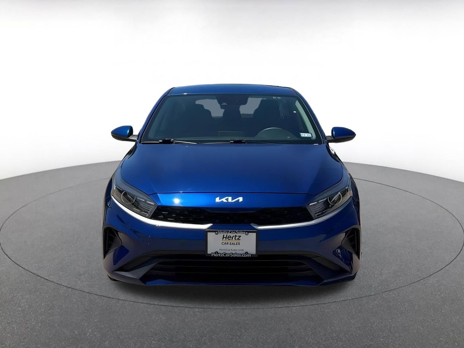 Thumbnail: 2023 Kia Forte - 4
