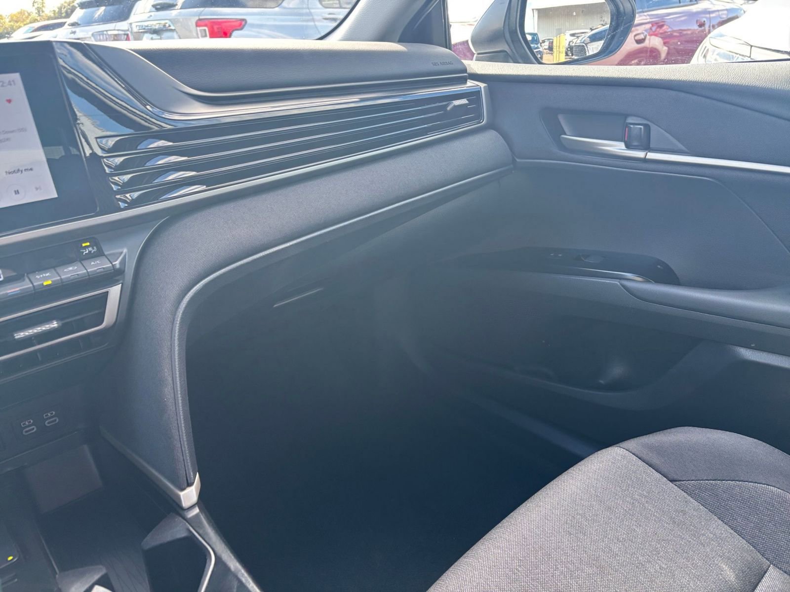 Thumbnail: 2025 Toyota Camry - 34