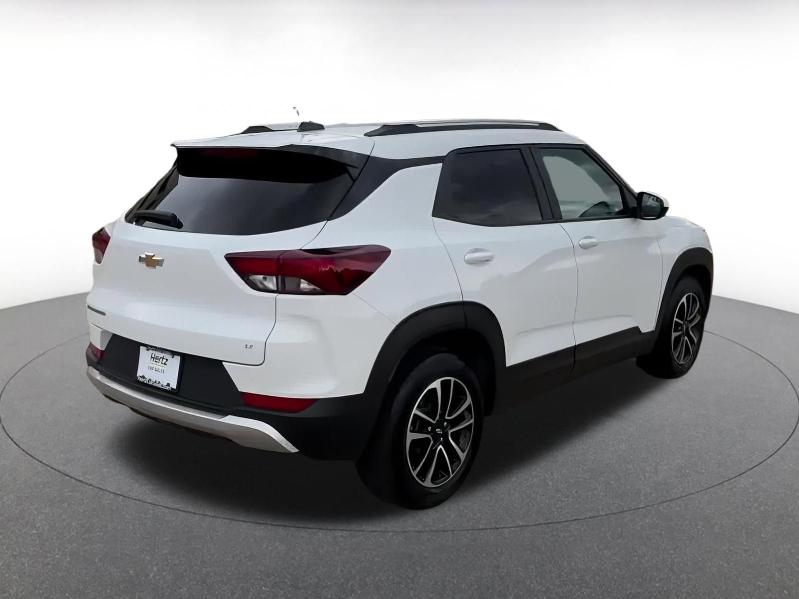 Thumbnail: 2025 Chevrolet TrailBlazer - 15