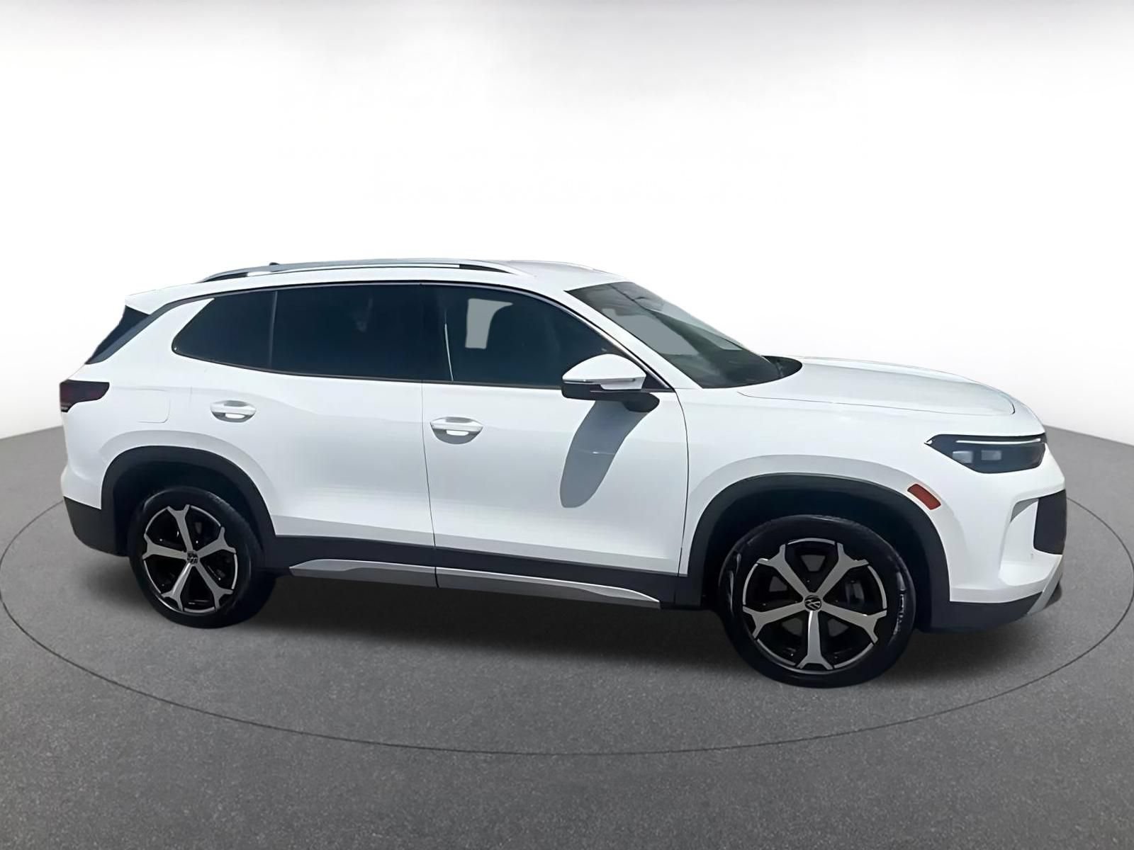 Thumbnail: 2026 Volkswagen Tiguan - 15