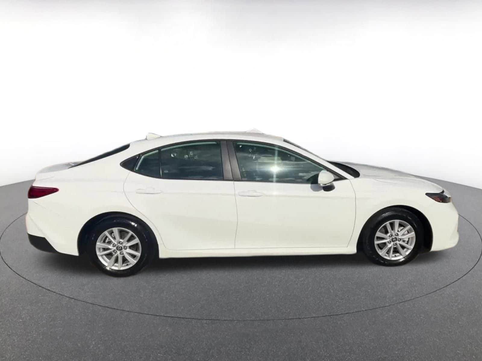 Thumbnail: 2025 Toyota Camry - 16