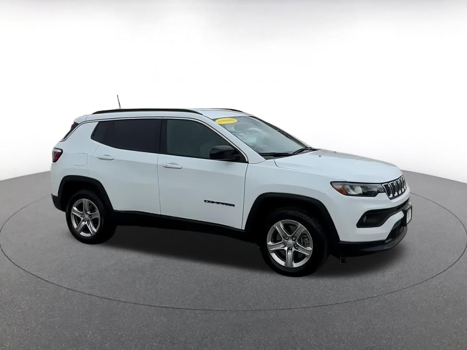 2023 Jeep Compass Latitude 2