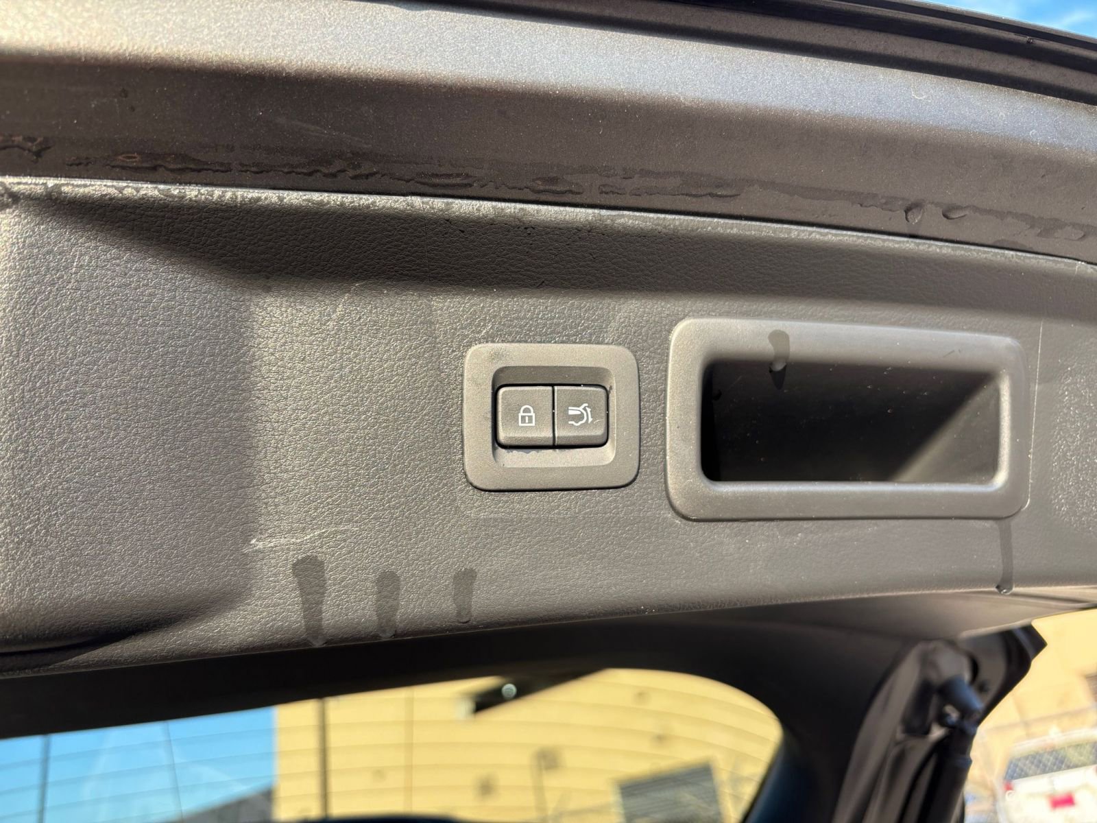 Thumbnail: 2025 Mazda CX-50 - 23