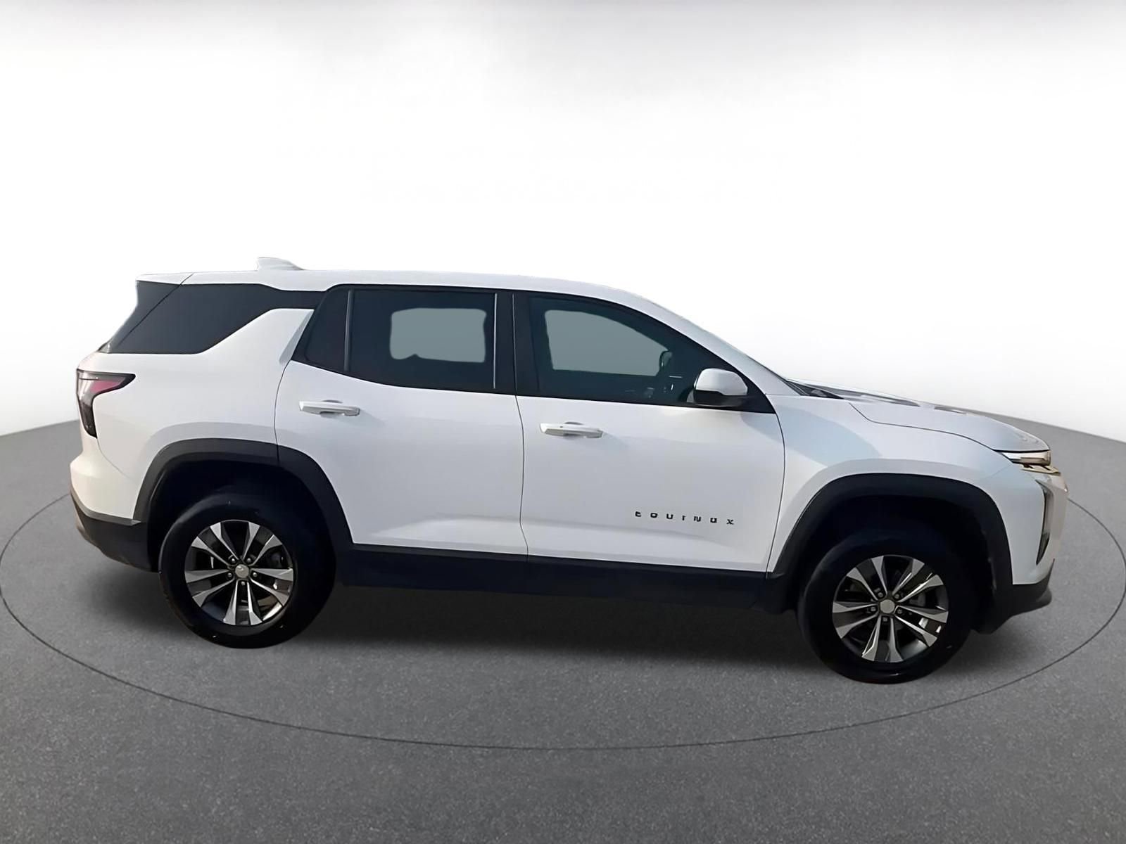 Thumbnail: 2025 Chevrolet Equinox - 16