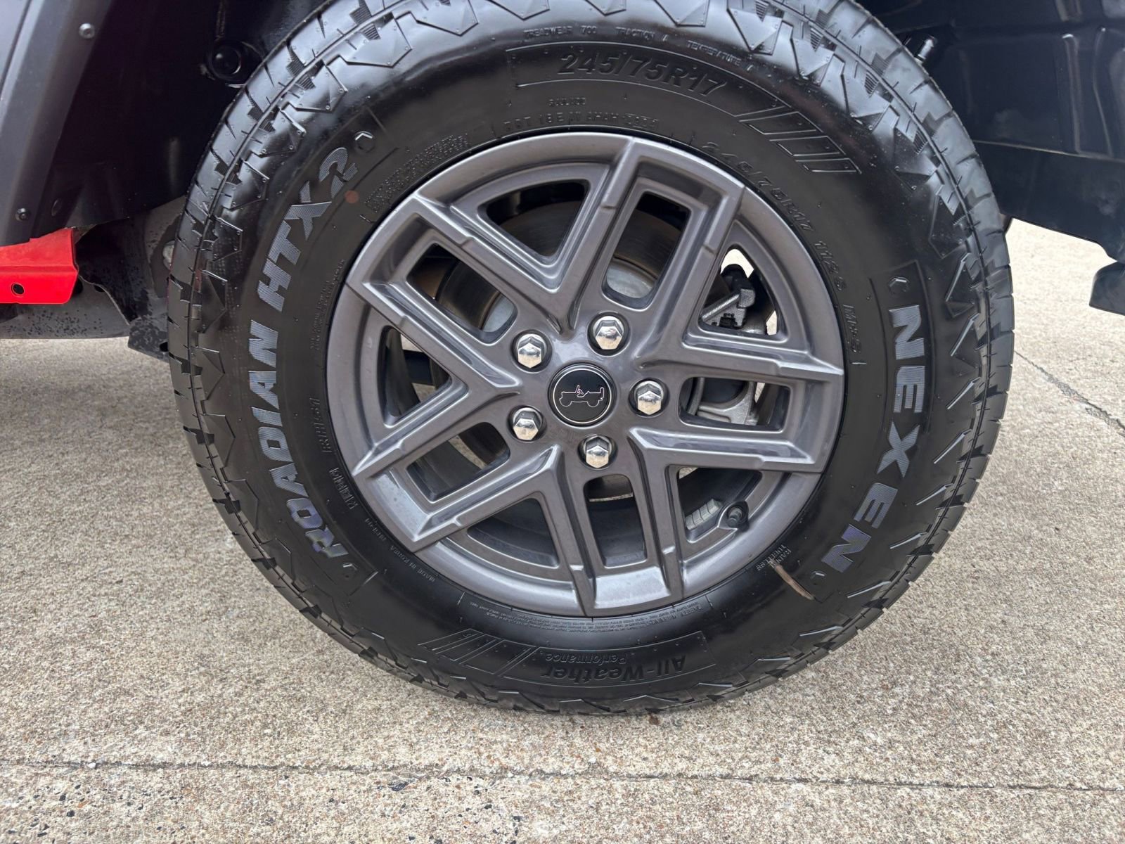 Thumbnail: 2025 Jeep Wrangler - 29