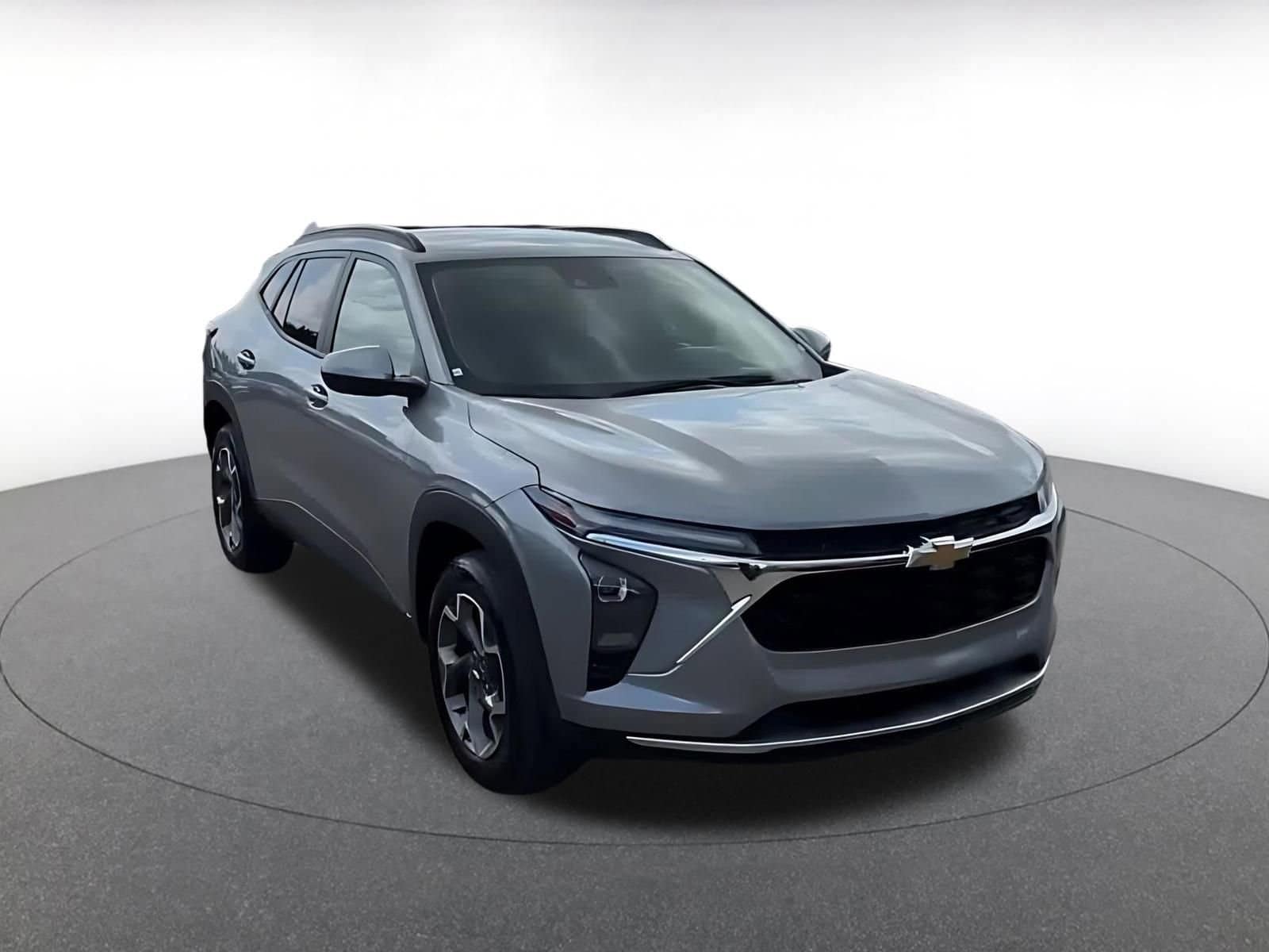 Thumbnail: 2025 Chevrolet Trax - 3