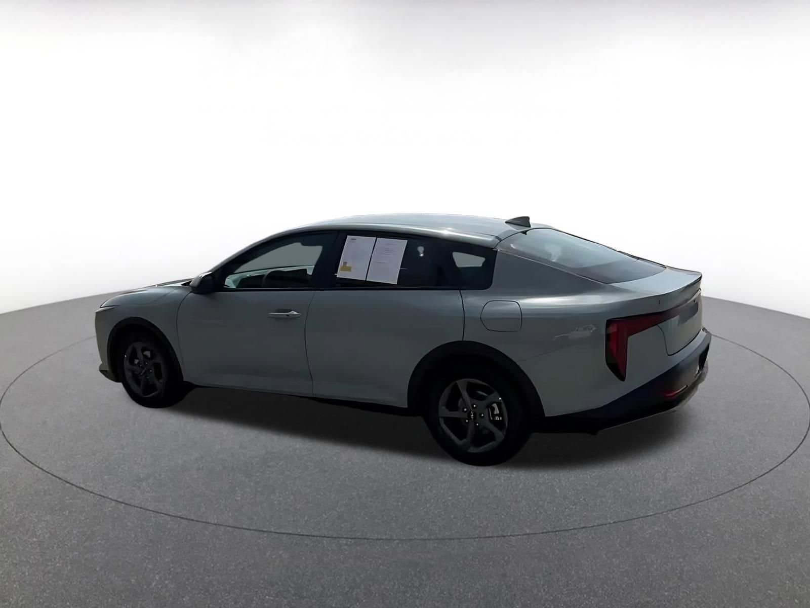 Thumbnail: 2025 Kia K4 - 10