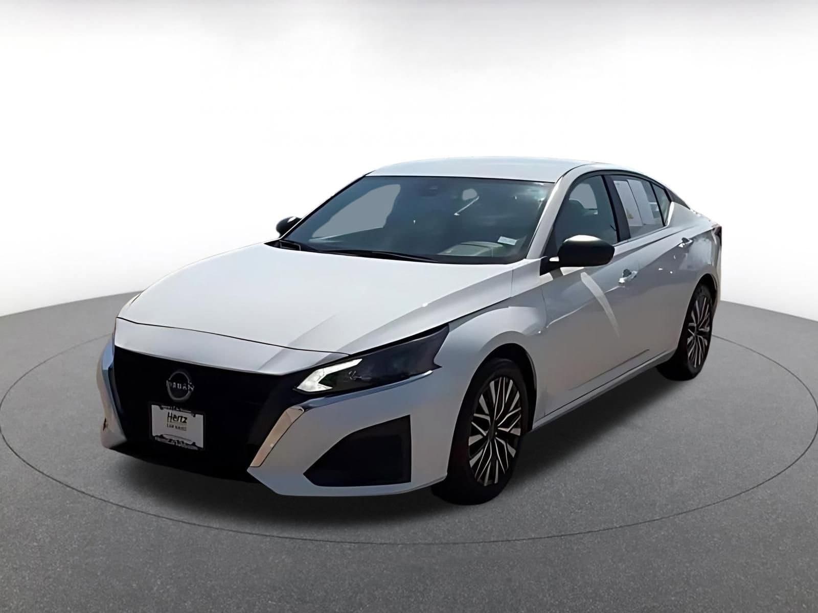 Thumbnail: 2025 Nissan Altima - 7
