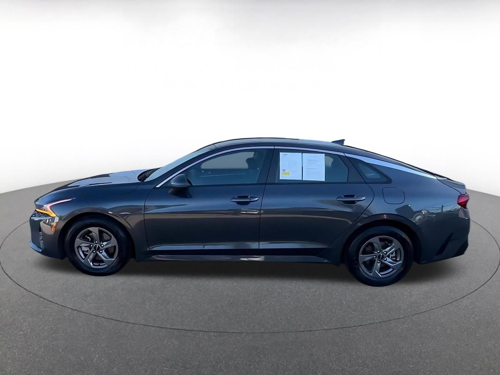 Thumbnail: 2023 Kia K5 - 10