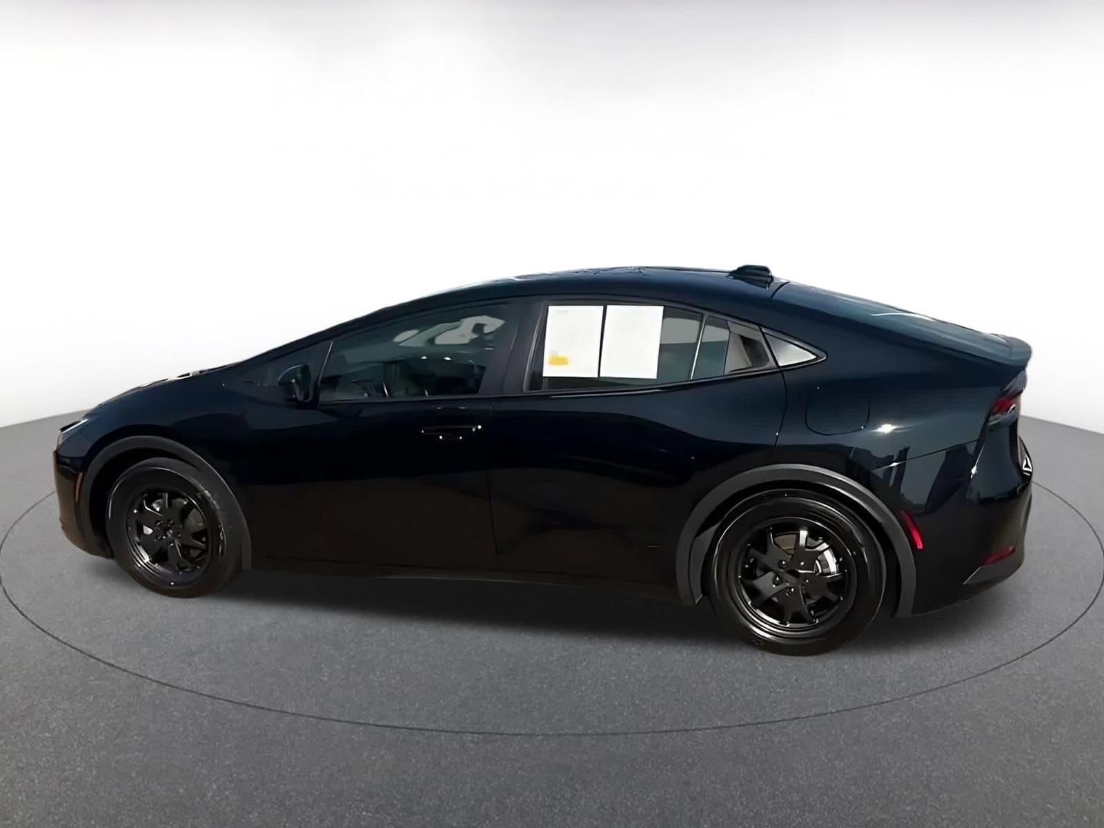 Thumbnail: 2024 Toyota Prius - 8