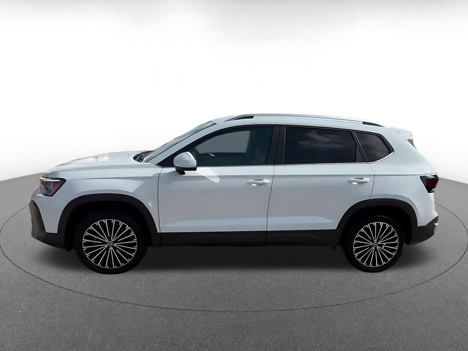 Thumbnail: 2026 Volkswagen Taos - 9
