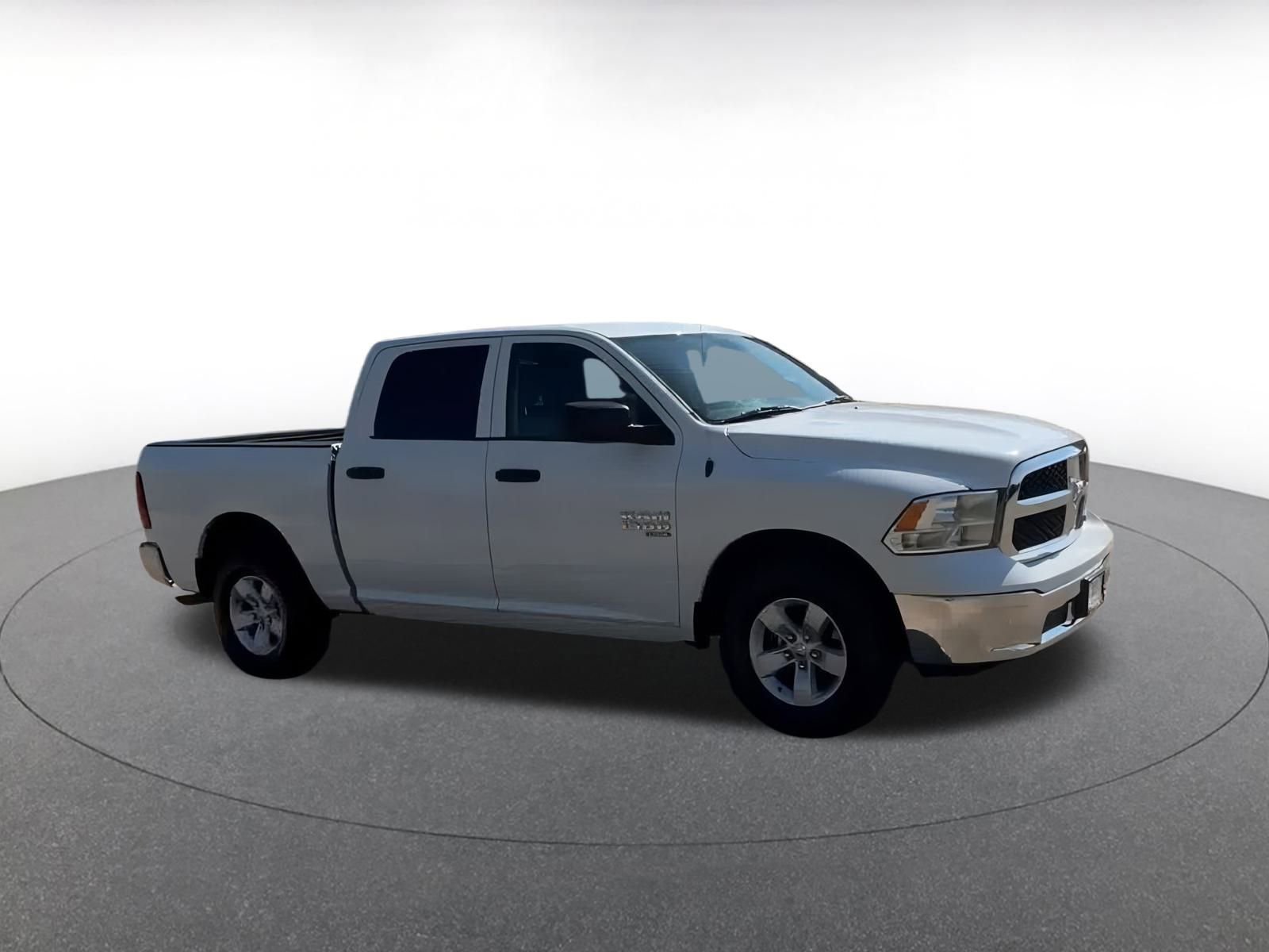 Thumbnail: 2022 RAM 1500 Classic - 2