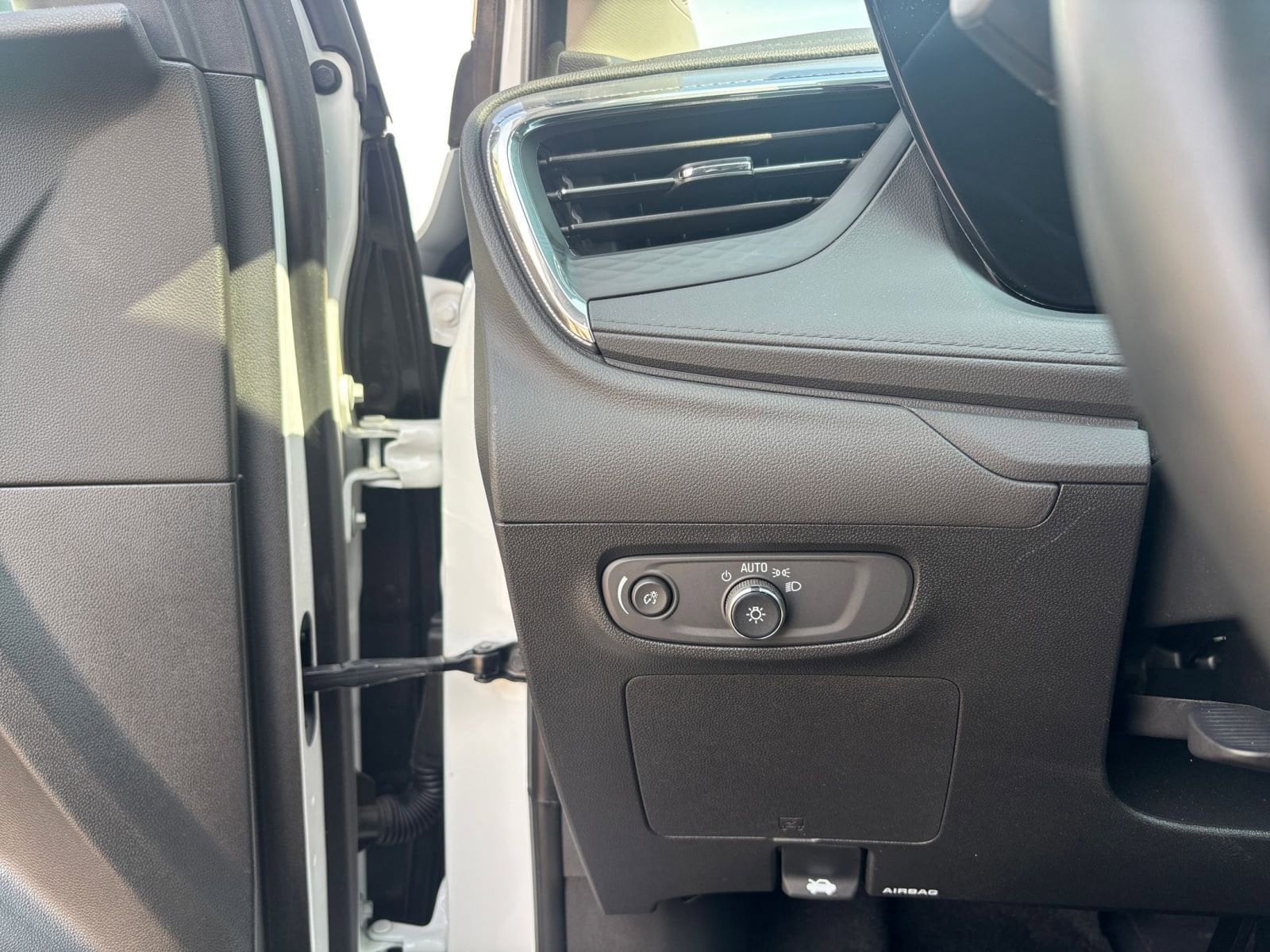Thumbnail: 2025 Buick Encore GX - 33