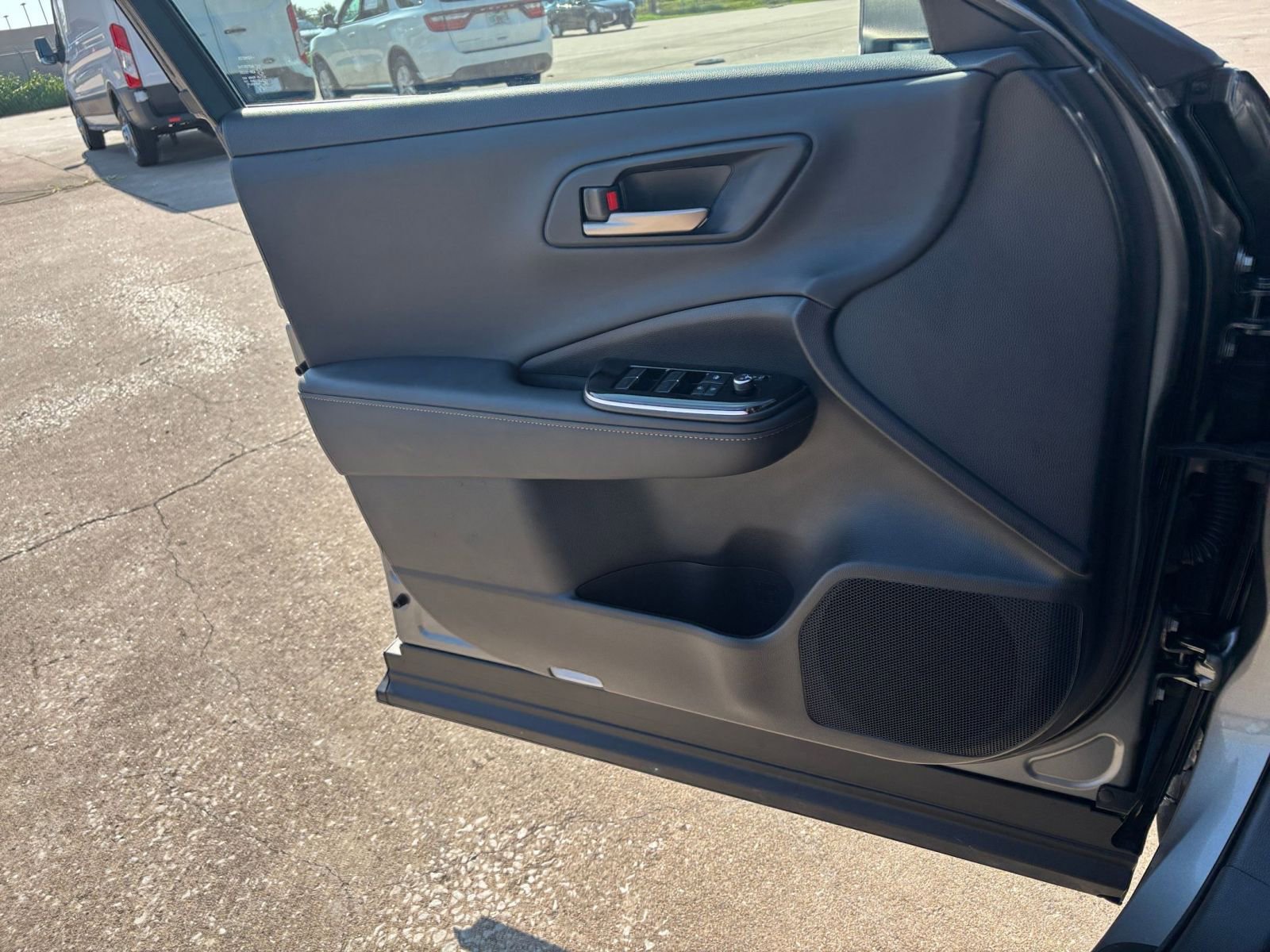 Thumbnail: 2025 Toyota Crown - 18