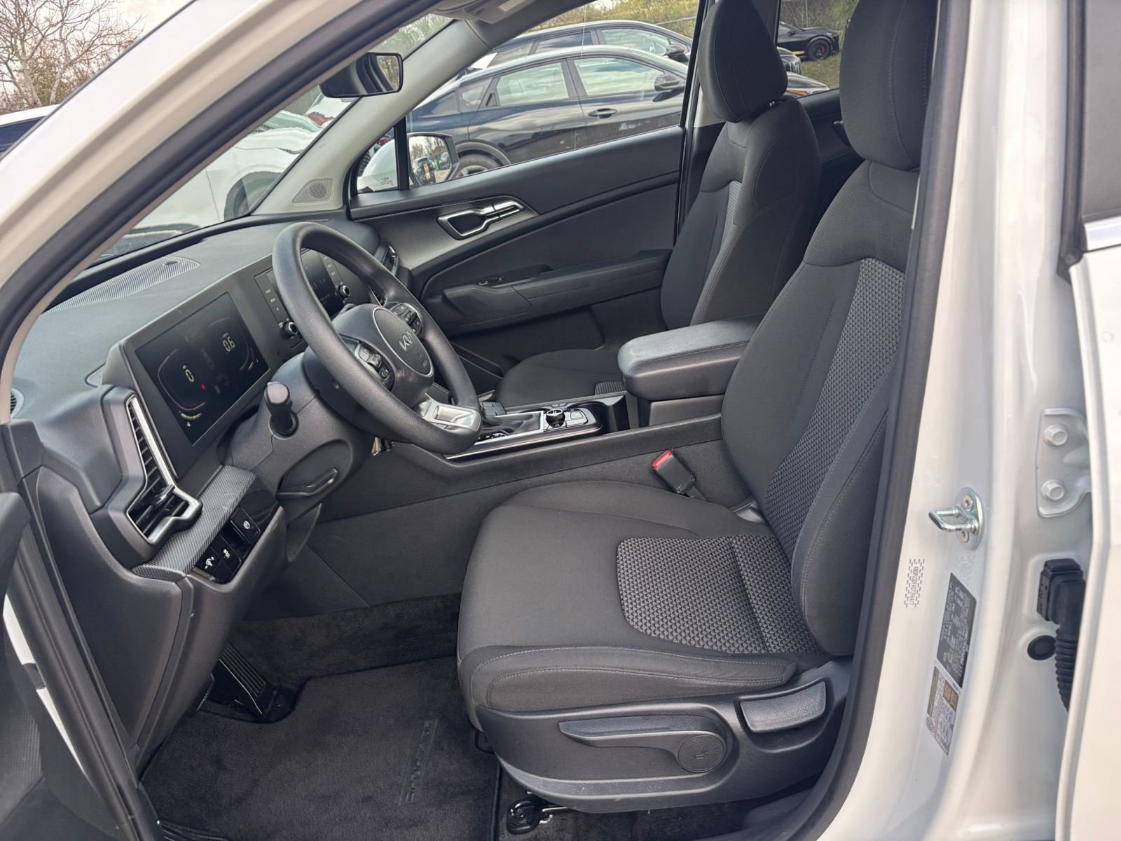 Thumbnail: 2025 Kia Sportage - 25