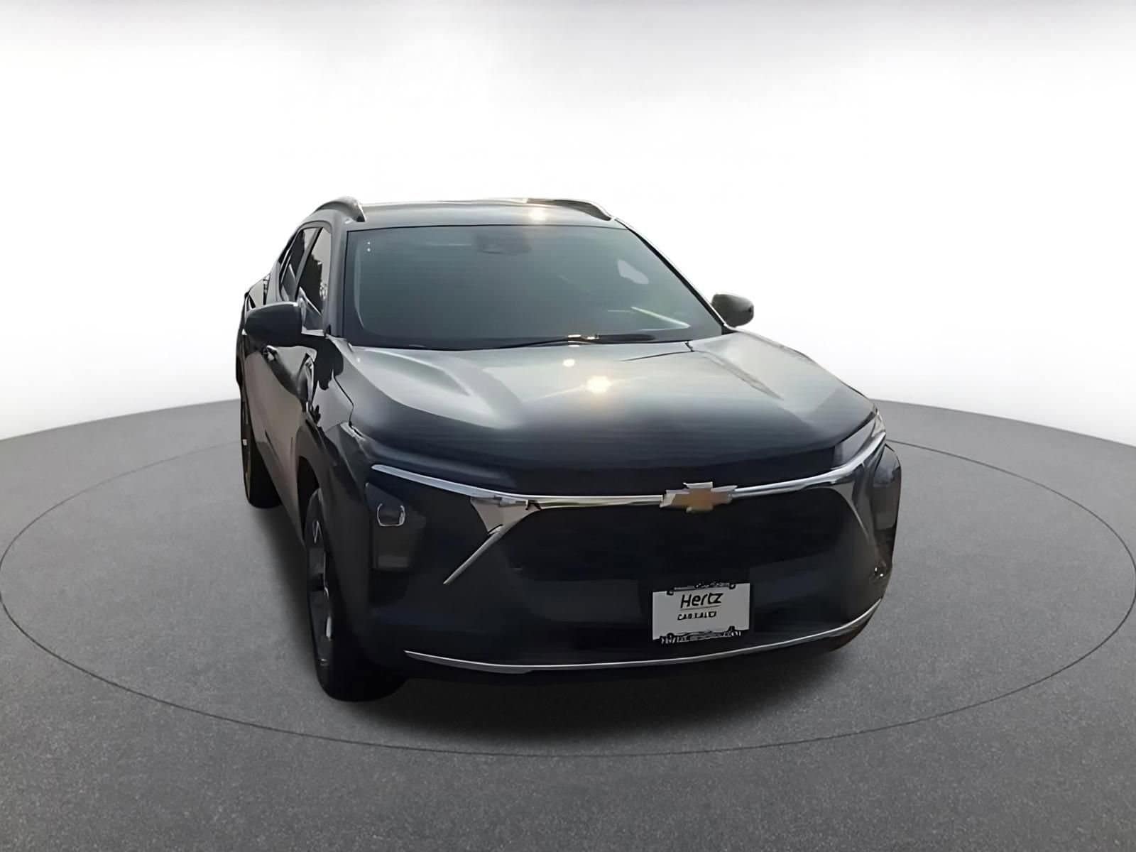 Thumbnail: 2025 Chevrolet Trax - 3