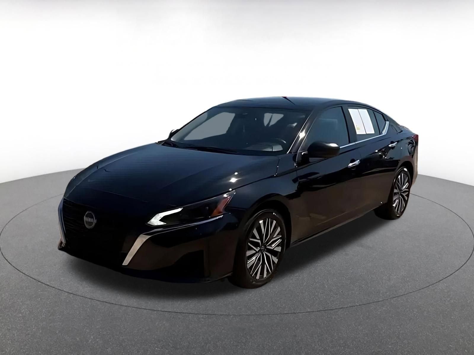 Thumbnail: 2025 Nissan Altima - 4