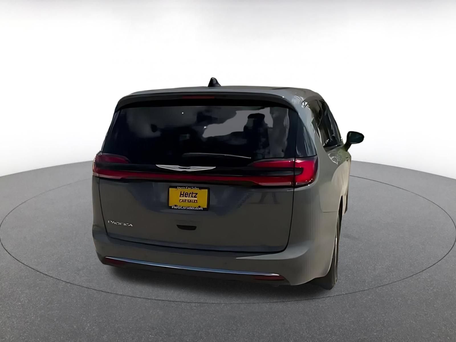 Thumbnail: 2025 Chrysler Pacifica - 12