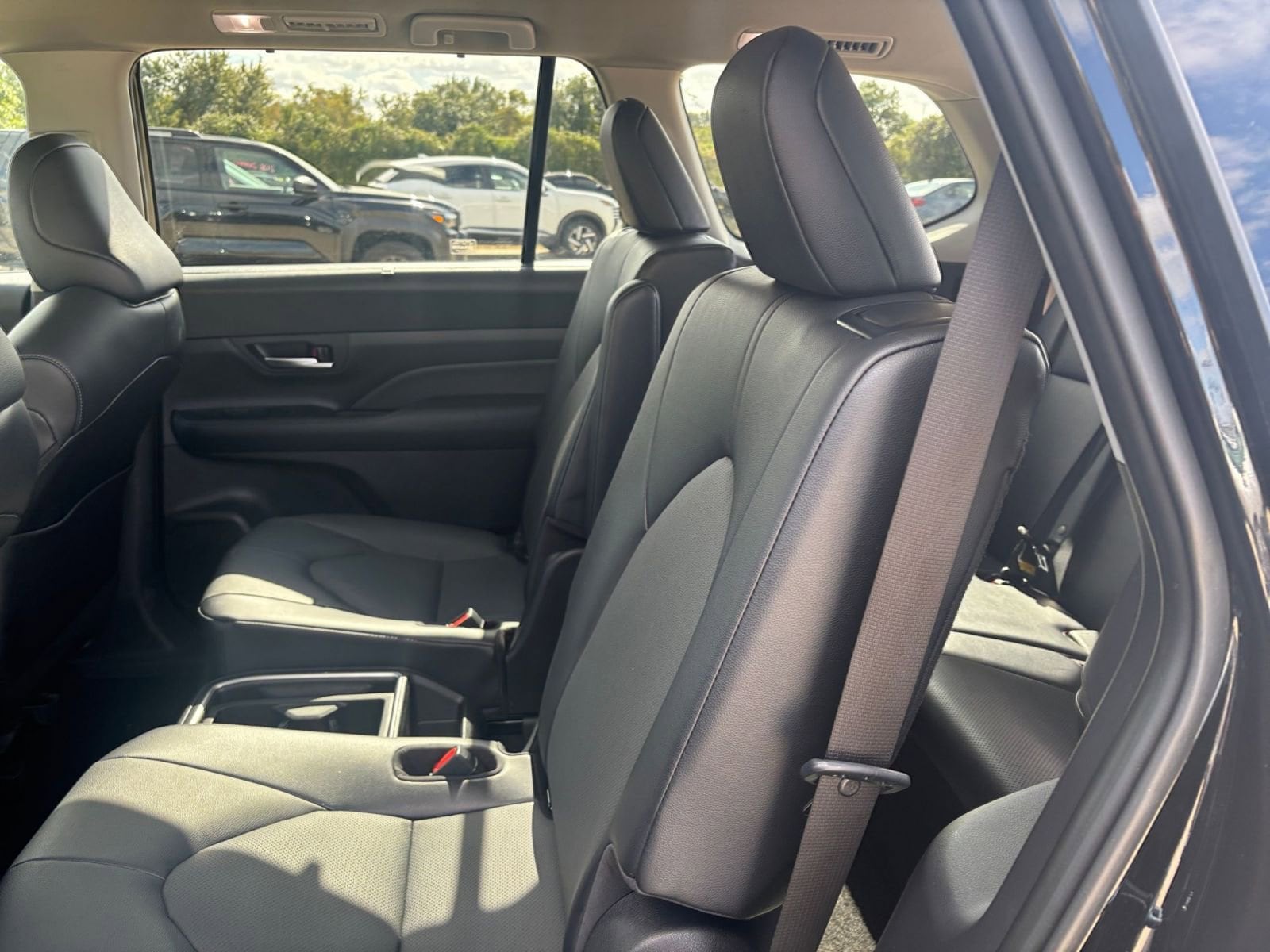 Thumbnail: 2025 Toyota Grand Highlander - 23