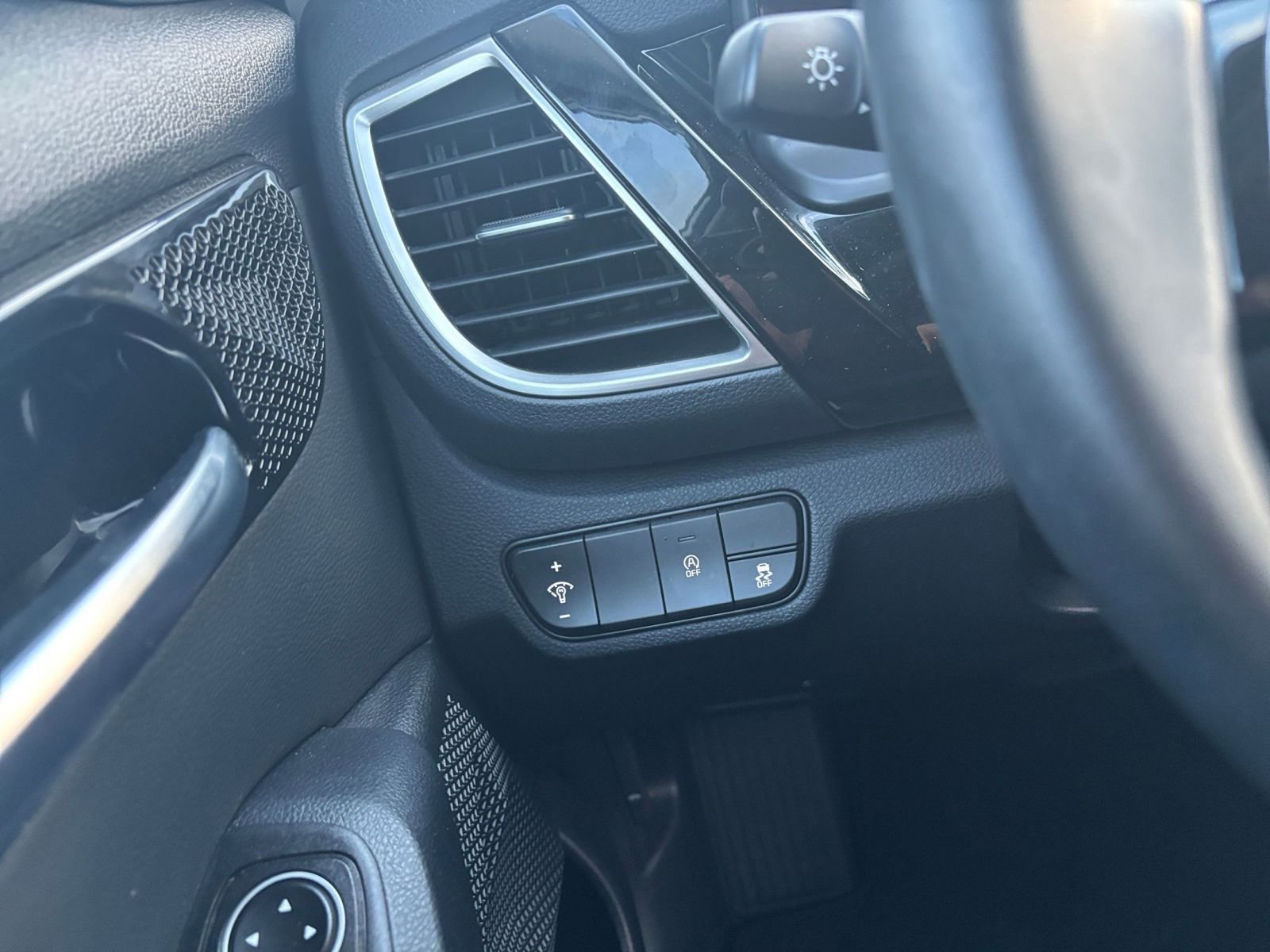 Thumbnail: 2025 Kia Seltos - 33