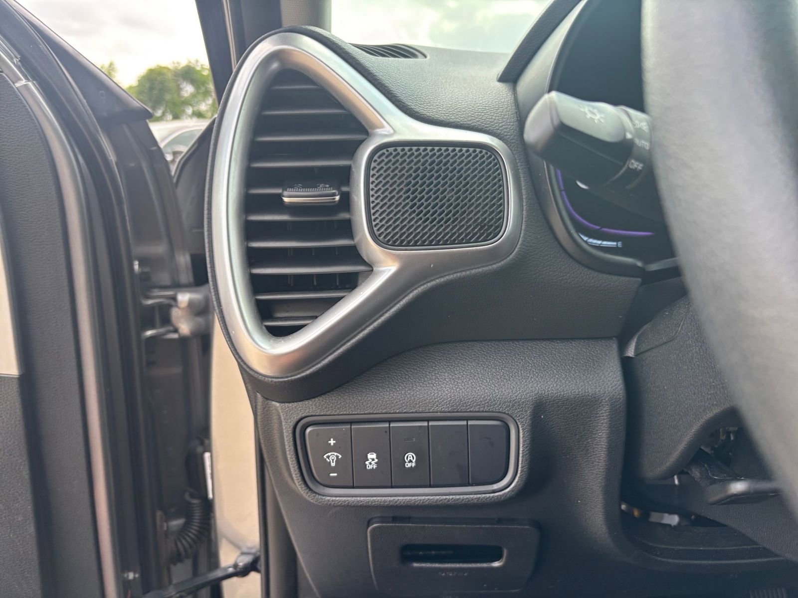 Thumbnail: 2025 Kia Soul - 32