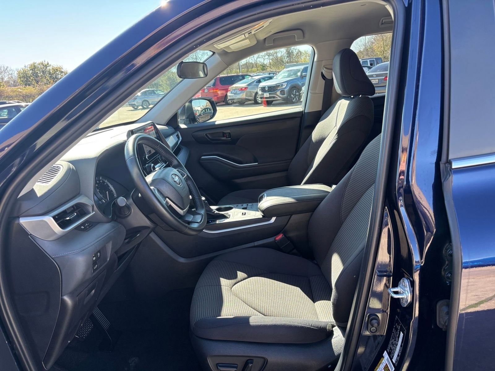 Thumbnail: 2025 Toyota Highlander - 30