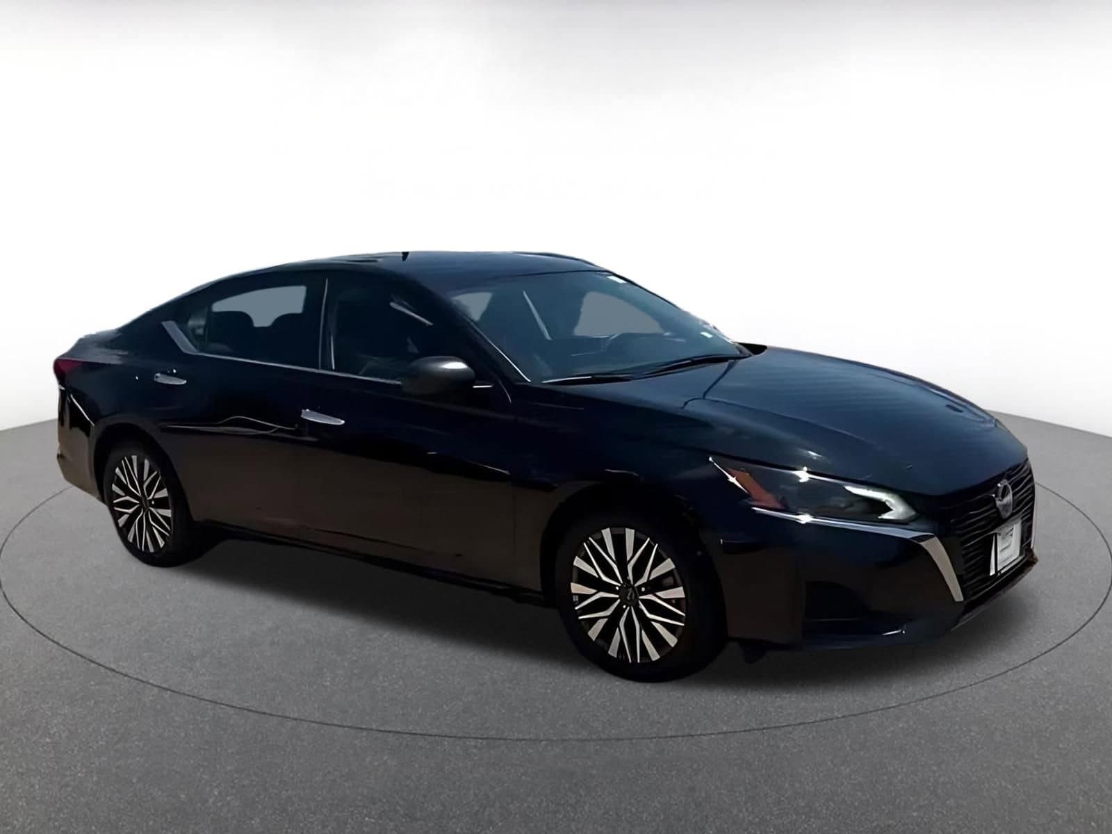 Thumbnail: 2025 Nissan Altima - 14