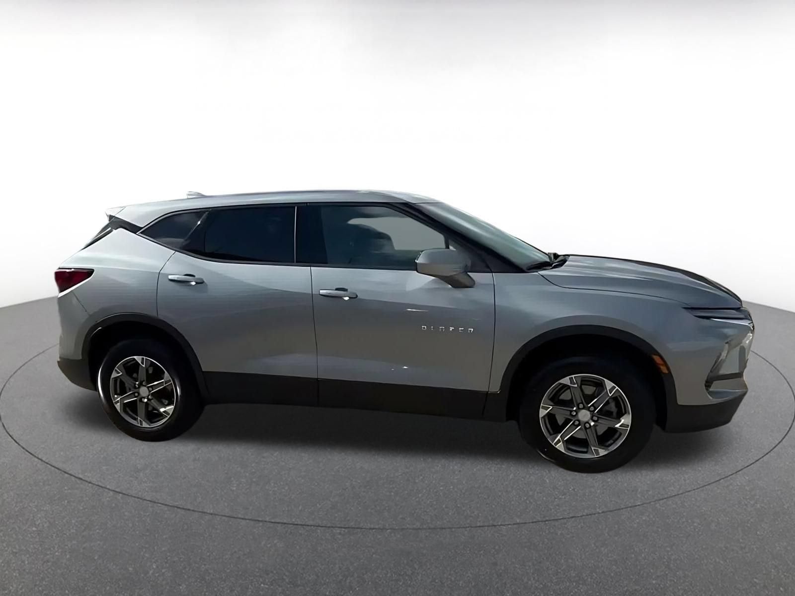 Thumbnail: 2026 Chevrolet Blazer - 15
