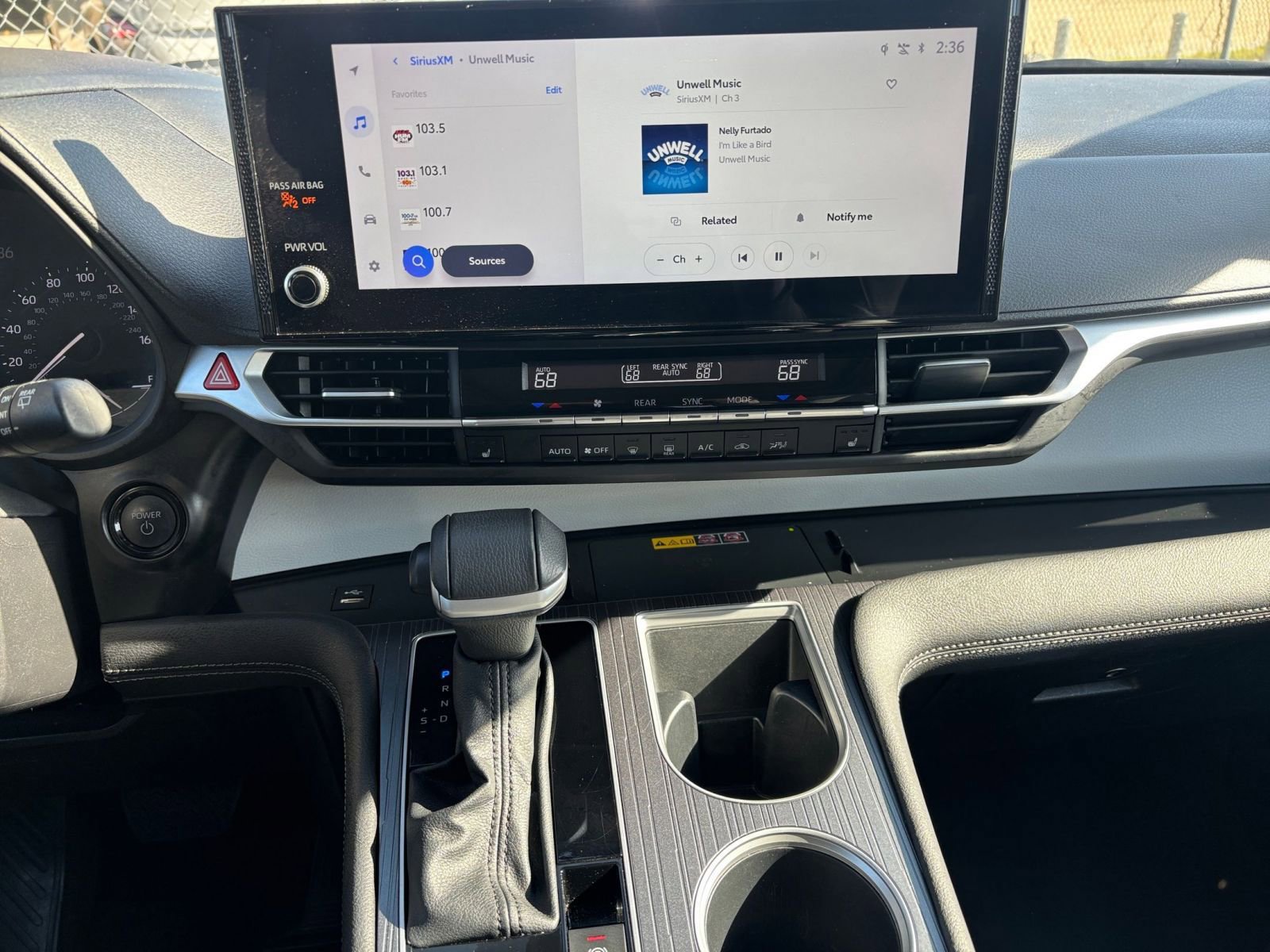 Thumbnail: 2025 Toyota Sienna - 20