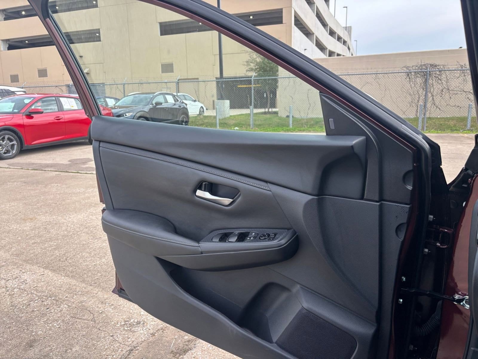 Thumbnail: 2025 Nissan Sentra - 20