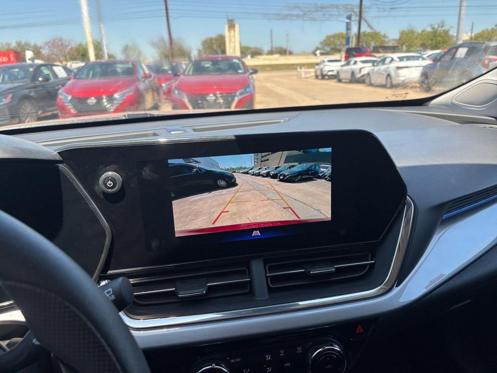 Thumbnail: 2025 Chevrolet Trax - 22