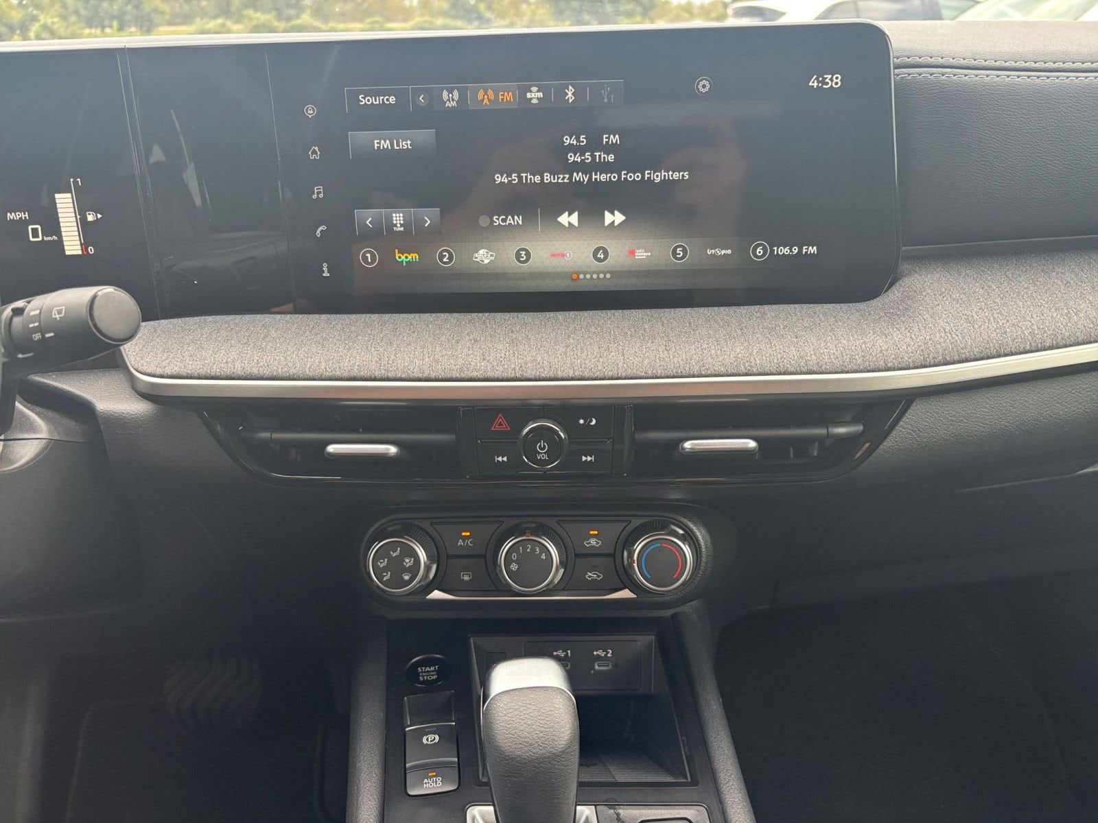 Thumbnail: 2025 Nissan Kicks - 18